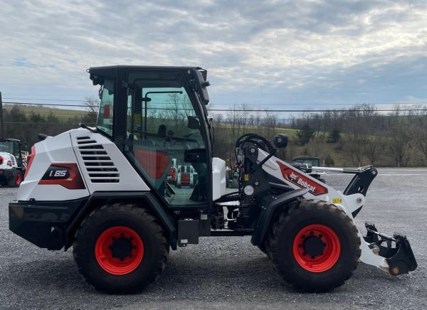 2024 BOBCAT l85 COMPACT WHEEL LOADER (0%-36 months) $3,500 cash rebate!!! - Image 3