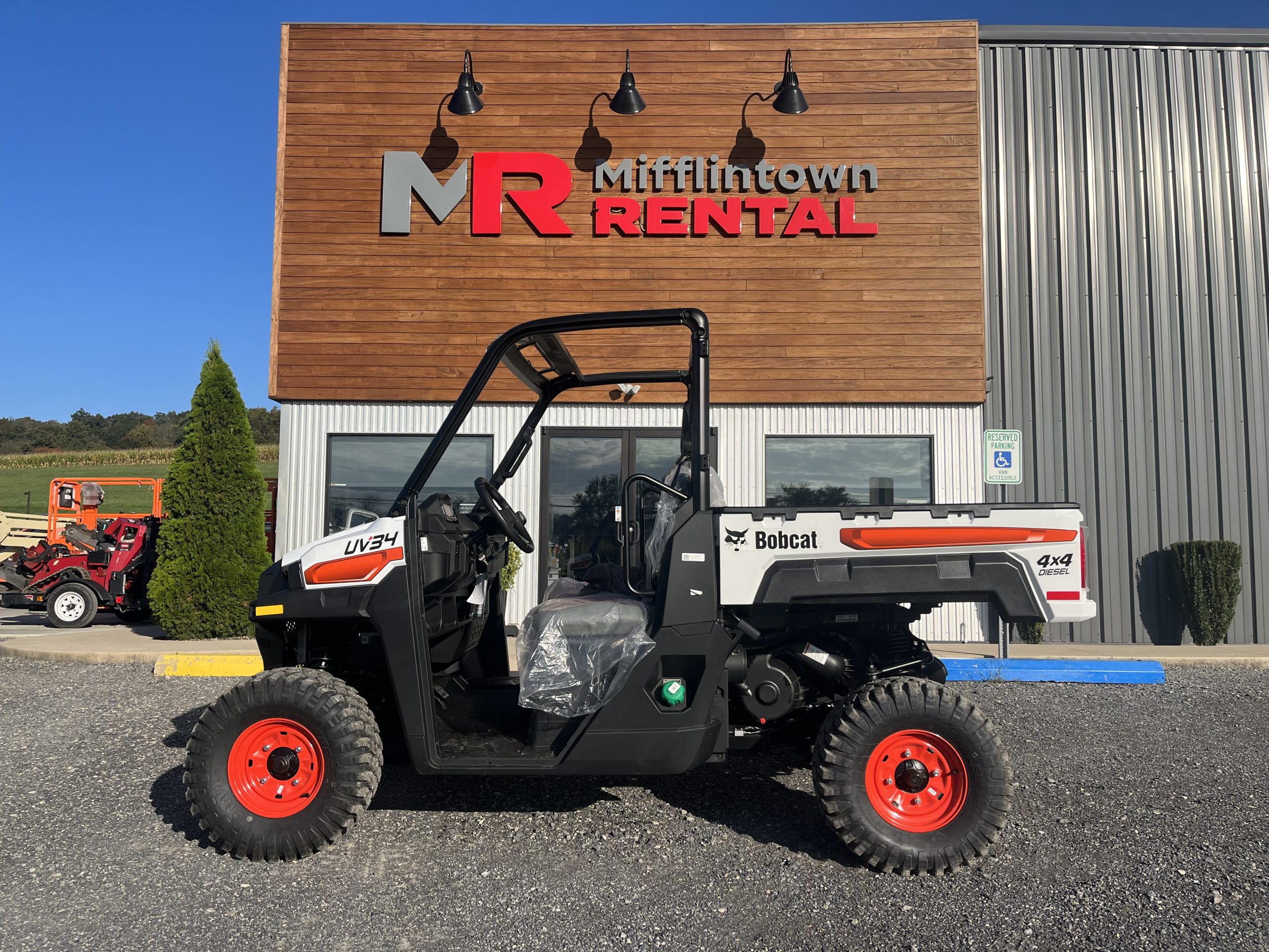 2026 BOBCAT UV34 DIESEL UTILITY VEHICLE (0%-24 MONTHS) $500 CASH REBATE!