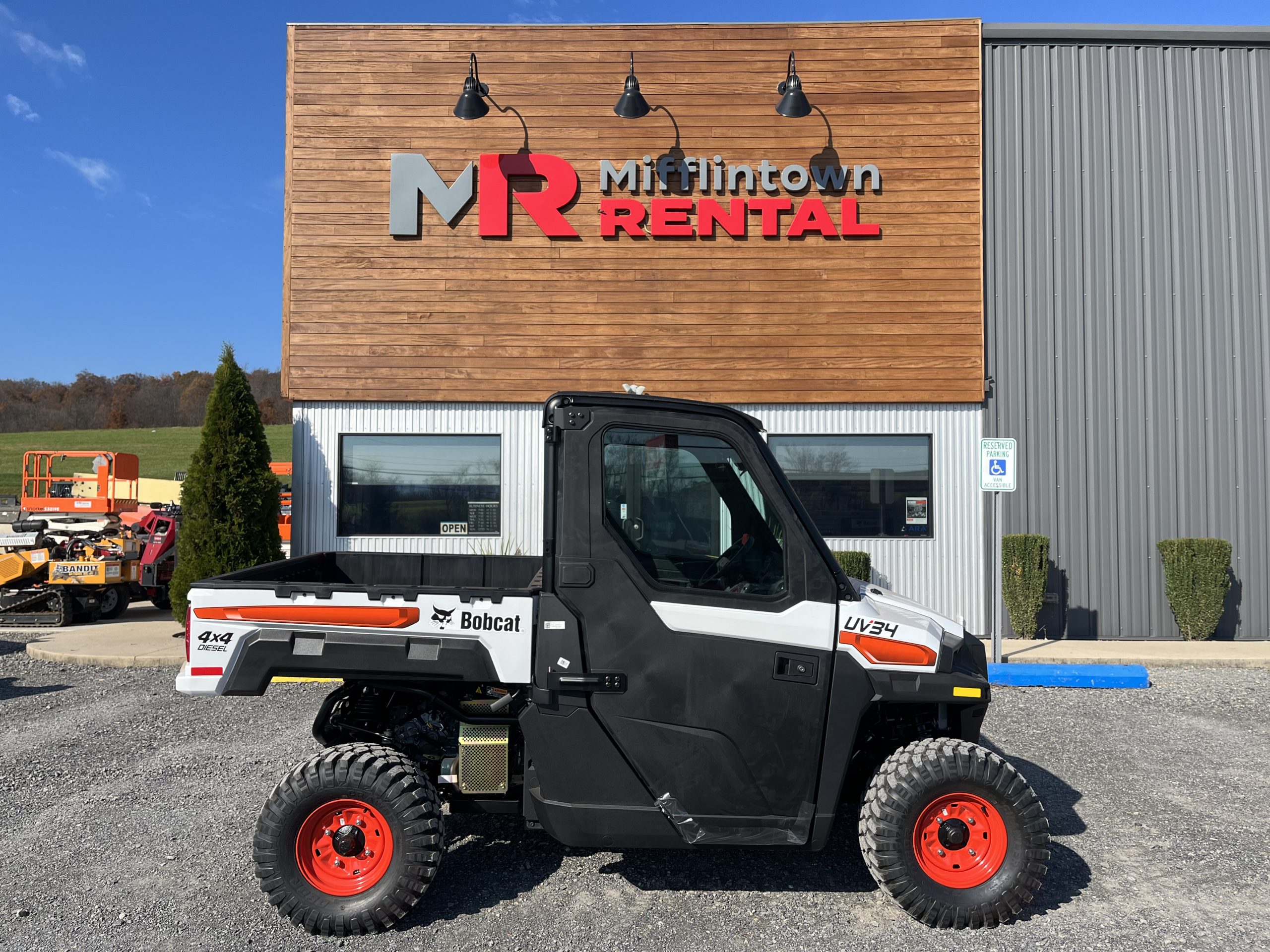 2026 BOBCAT UV34 DIESEL UTILITY VEHICLE (0%-24 MONTHS) $500 CASH REBATE!