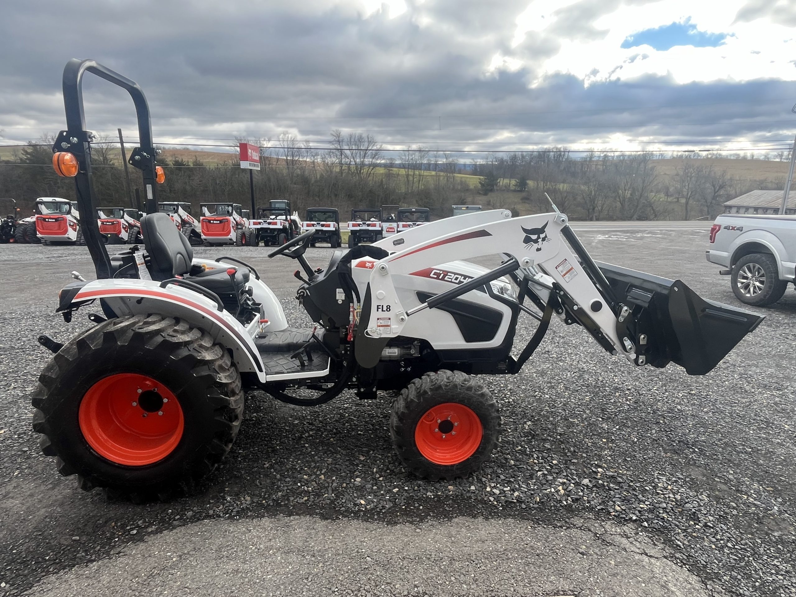 2026 BOBCAT CT2040 COMPACT TRACTOR (0%-48 Months) - Image 4