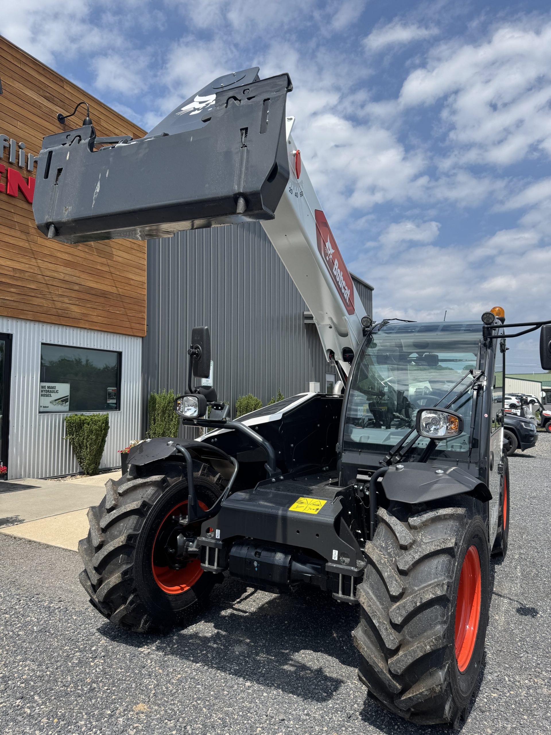 2026 NEW BOBCAT TL623 TELEHANDLER (0%-36 Months) $4,000 CASH REBATE! - Image 2