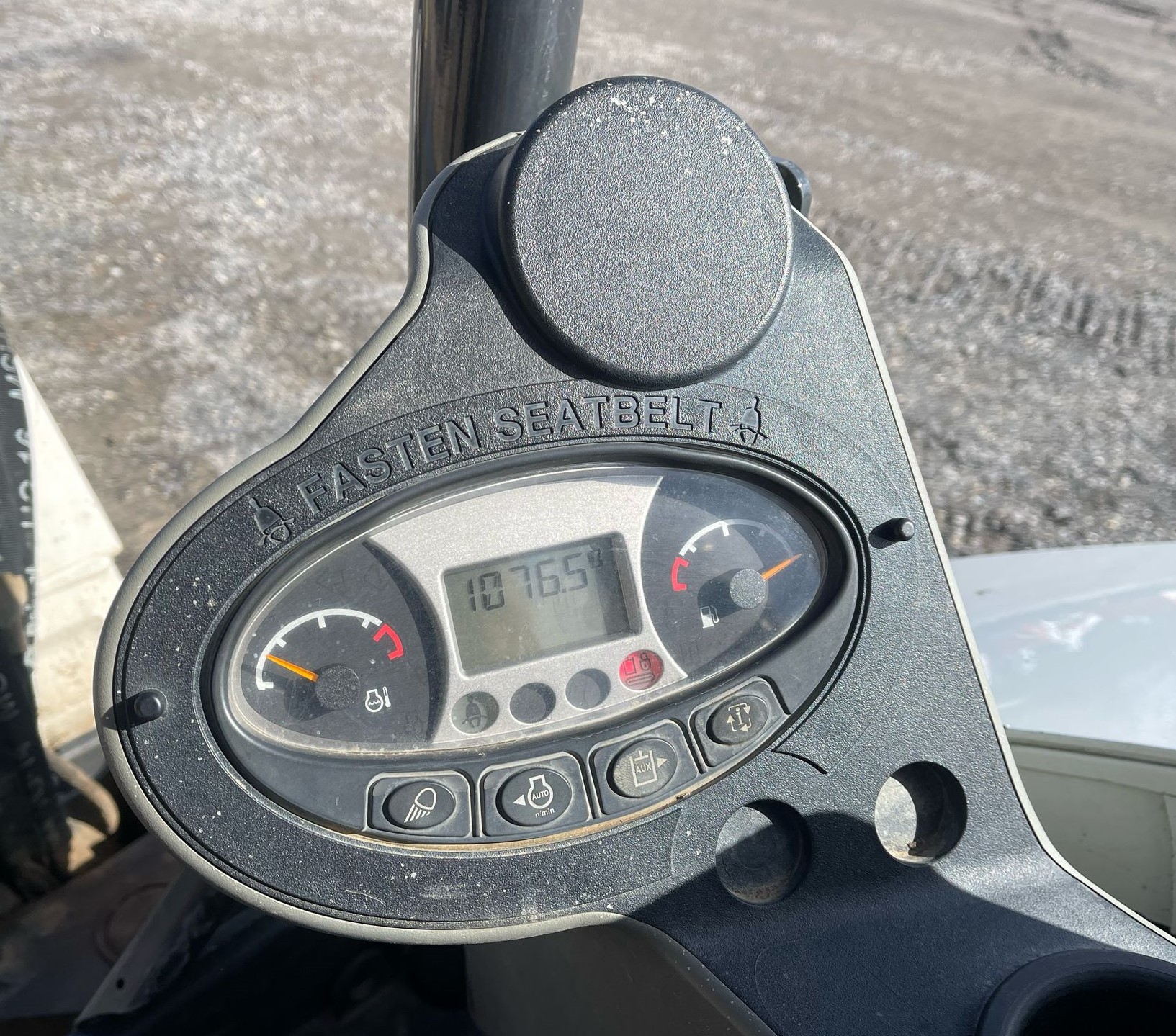 BOBCAT E32 R2 COMPACT EXCAVATOR - Image 11