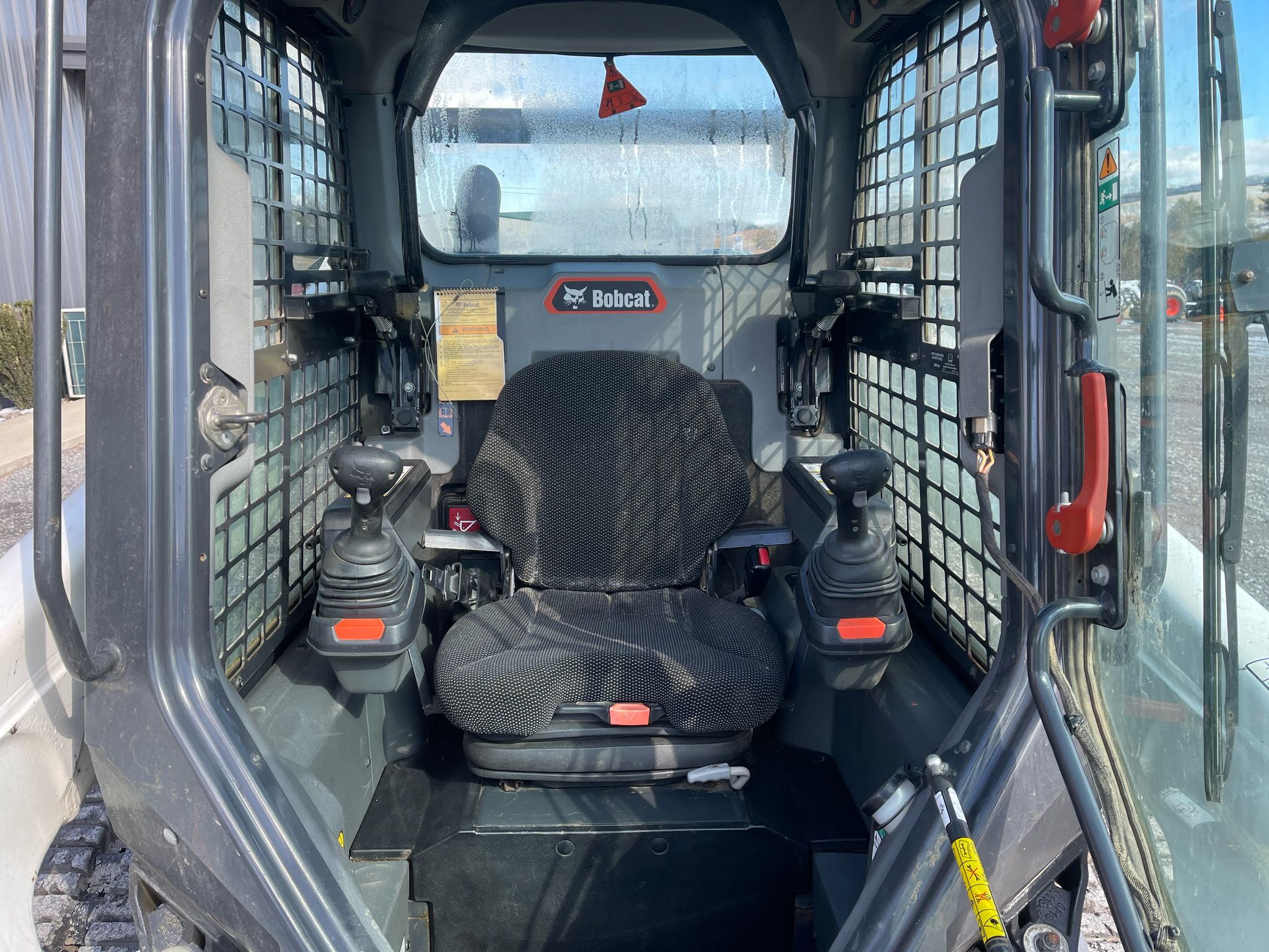 2022 BOBCAT T76 COMPACT TRACK LOADER SKU:18907 - Image 6