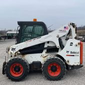 Bobcat S770 Skid Loader Cab