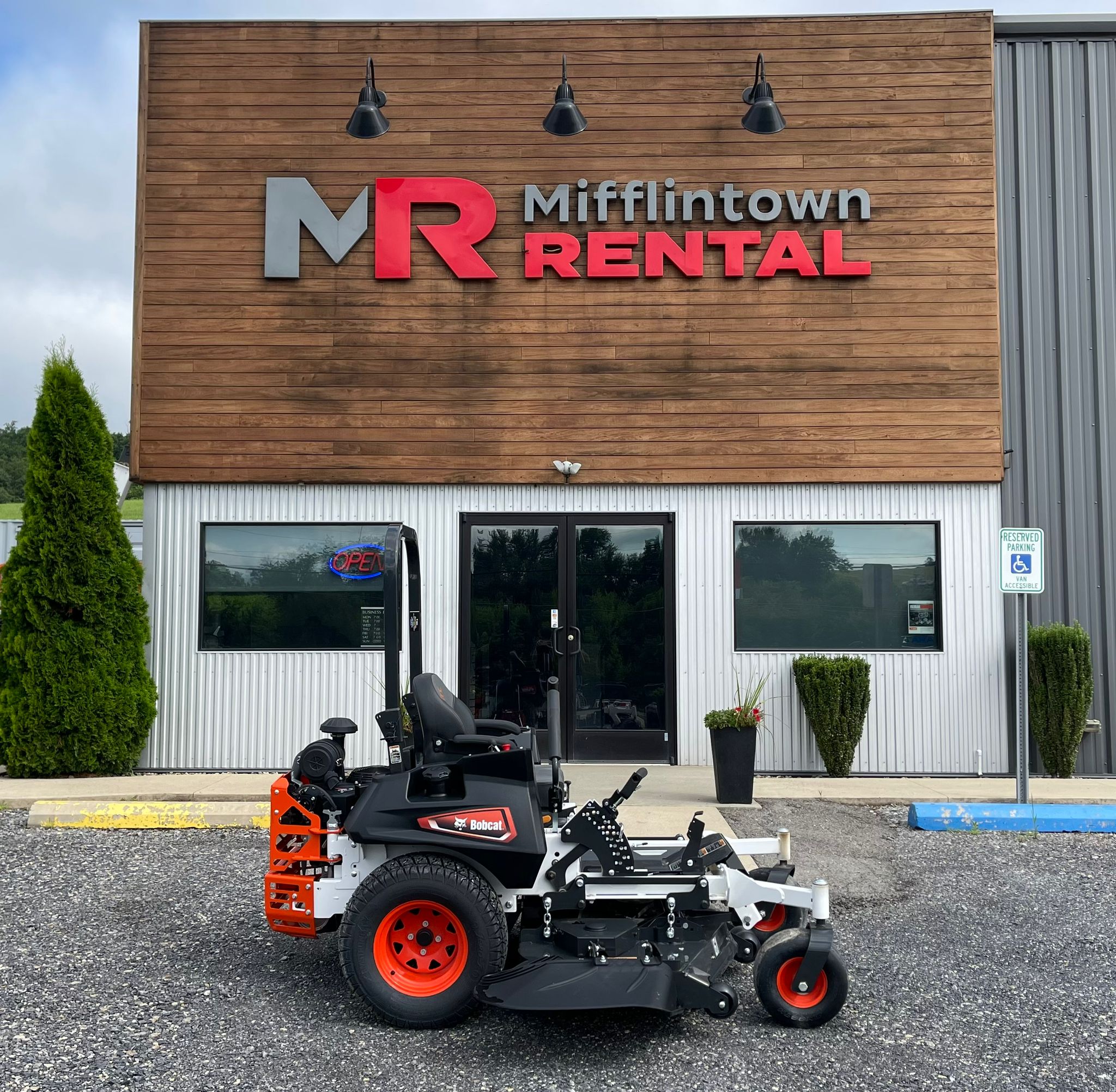 BRAND NEW! 2025 BOBCAT ZT6161 ZERO TURN MOWER (0%-60 MONTHS) $400 CASH REBATE!!!