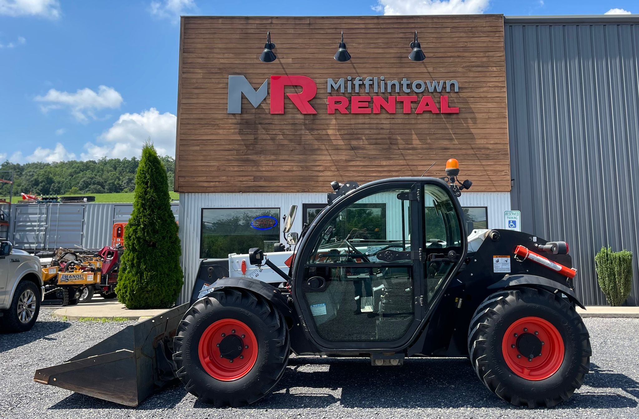 2022 BOBCAT TL619 TELEHANDLER - Image 2