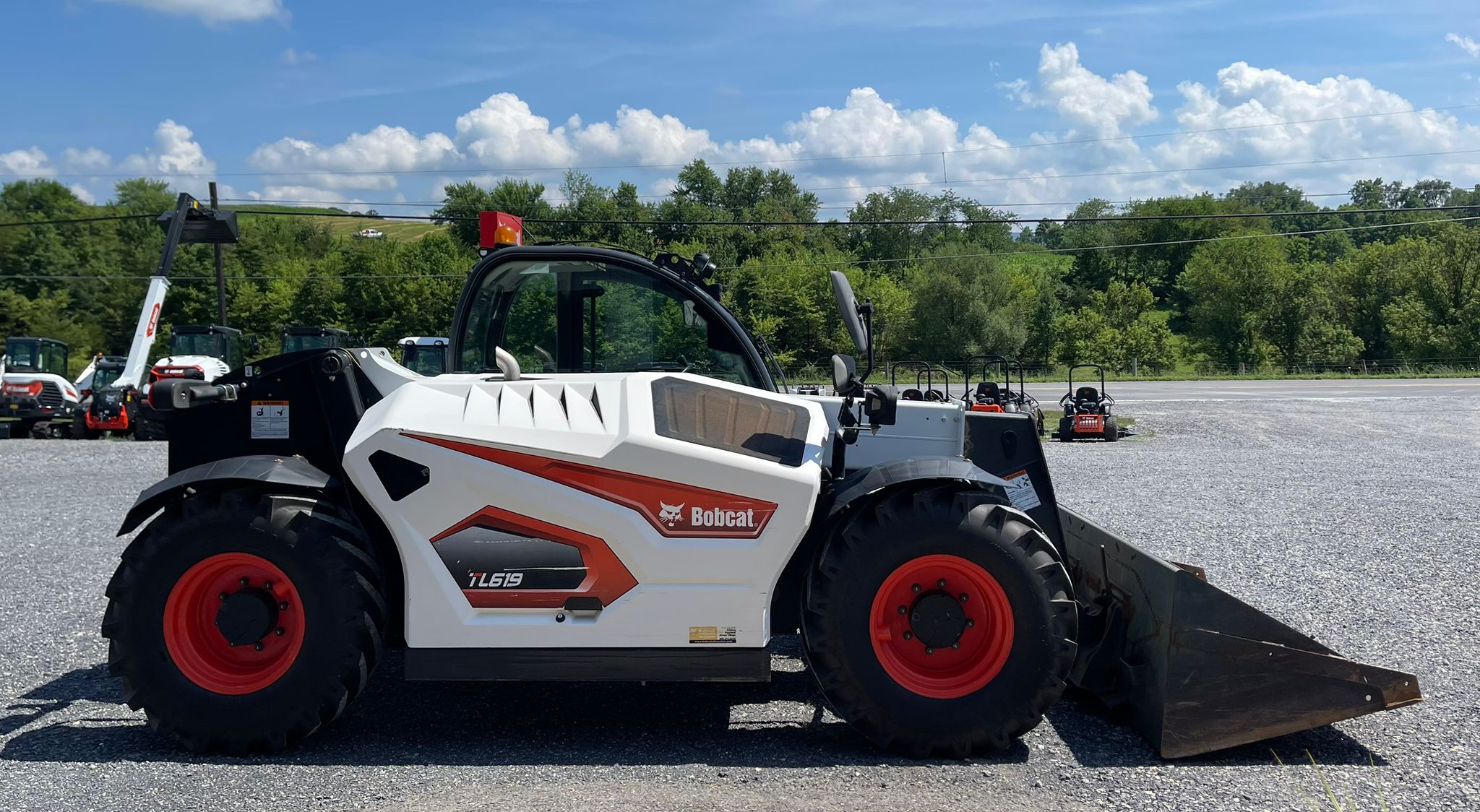 2022 BOBCAT TL619 TELEHANDLER - Image 3
