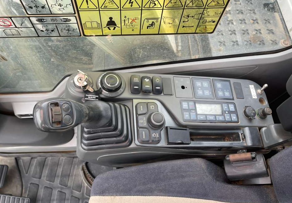 Bobcat E145 Large Excavator, 35,000# Class SKU:11116 - Image 8