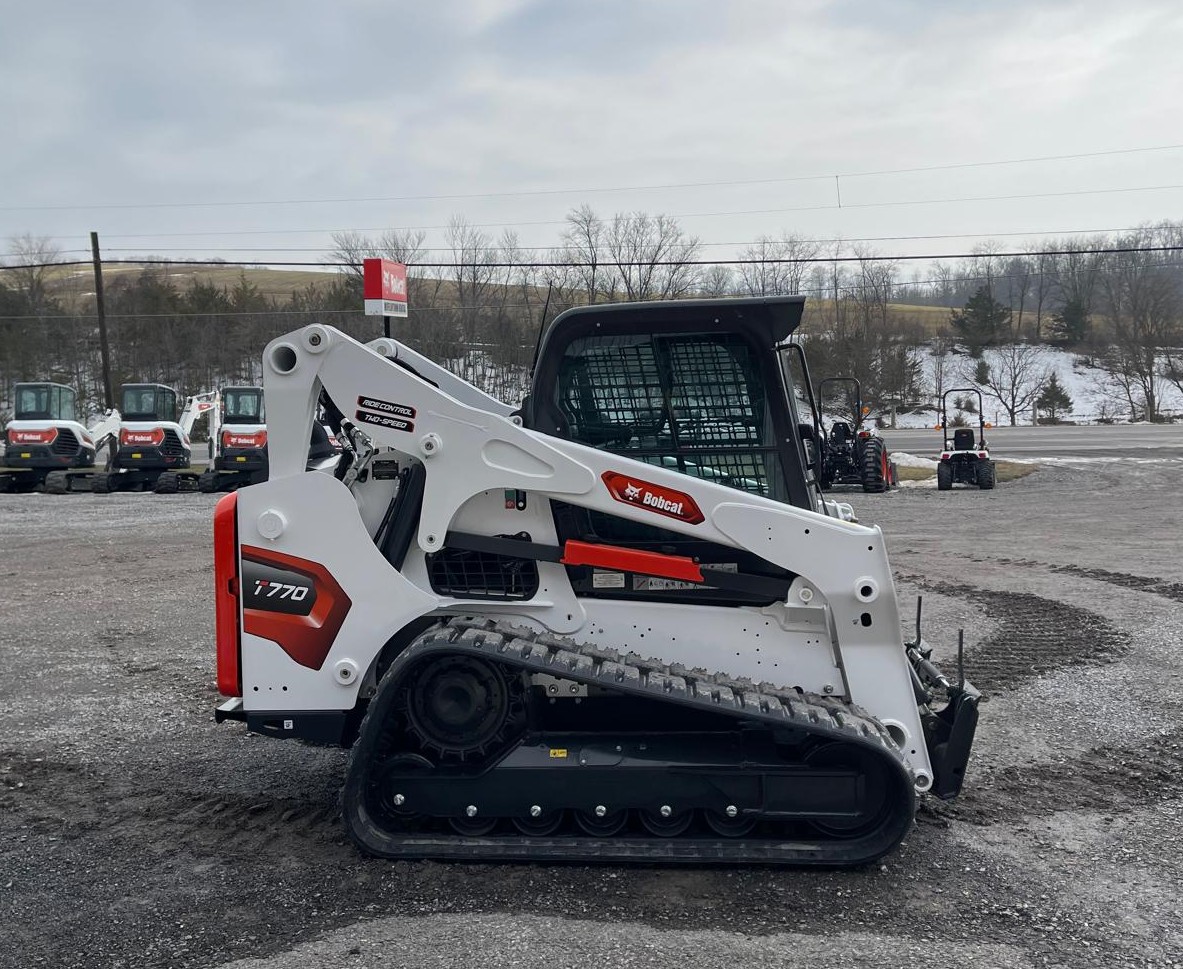 2026 BOBCAT 2026 T770 R-SERIES COMPACT TRACK LOADER SKU: 55121 (0%-60 MONTHS) $5,200 CASH REBATE!!! - Image 2